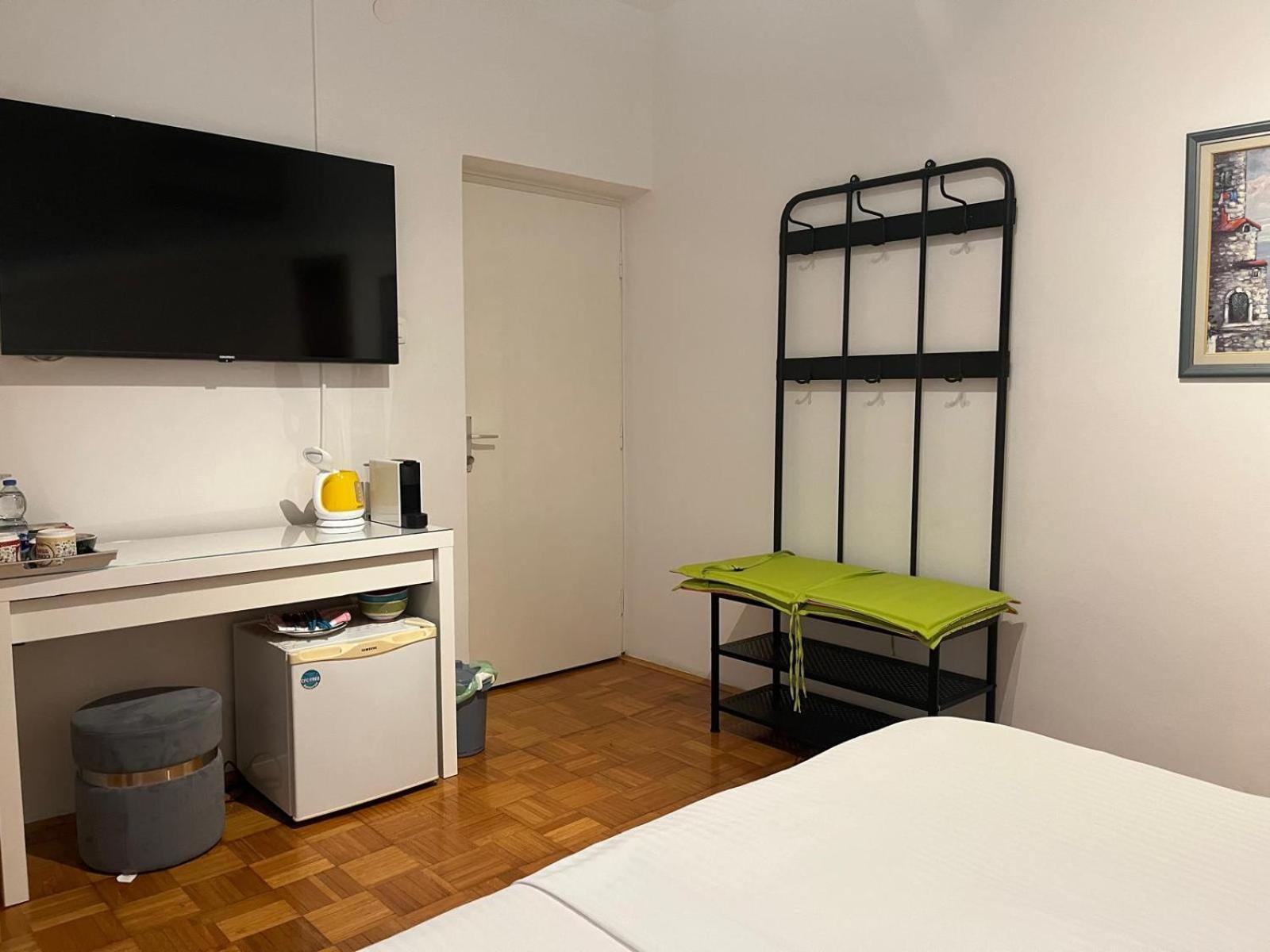 Room Novakovic بيوغْغاد نا موغو المظهر الخارجي الصورة